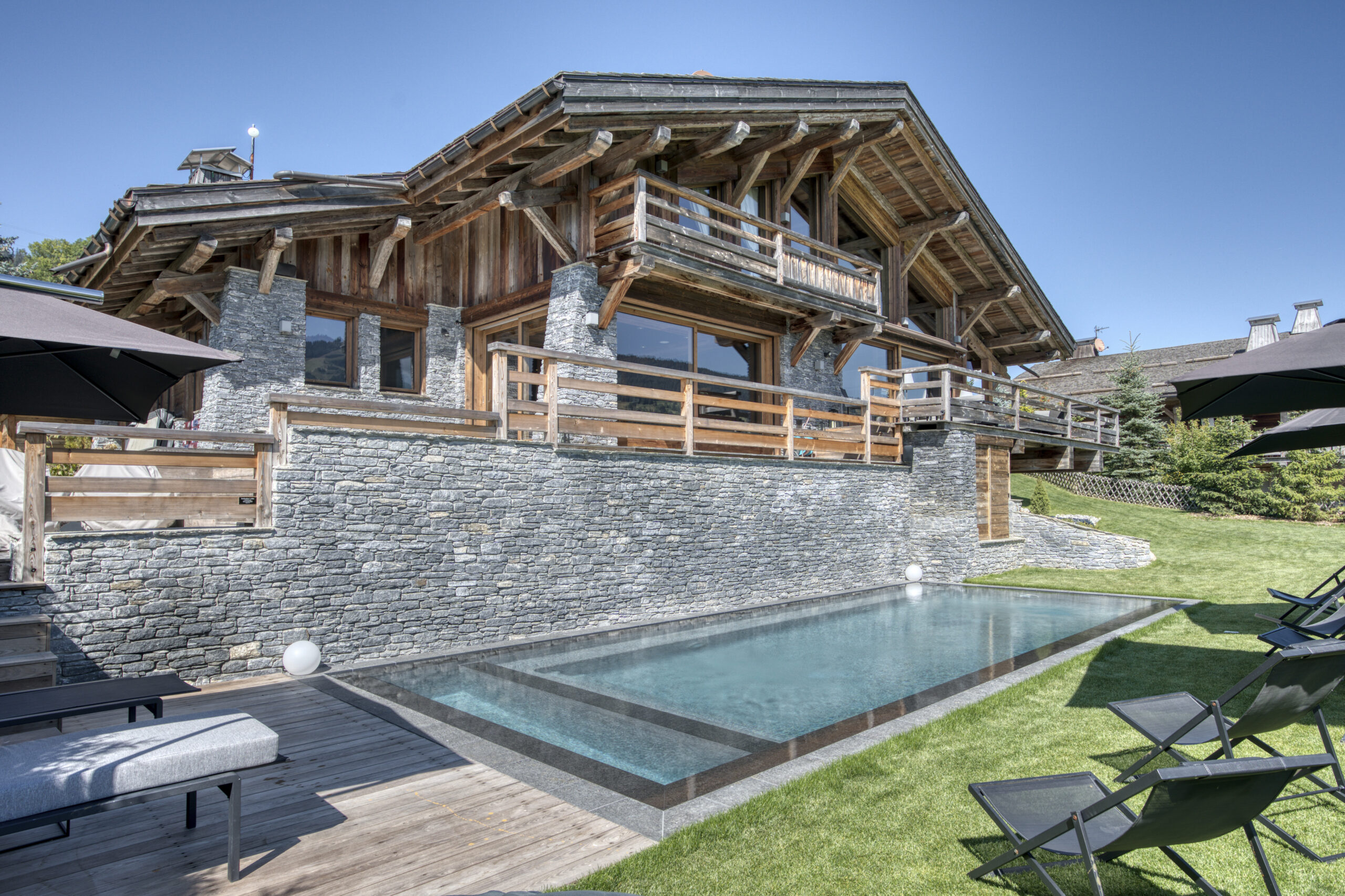 Chalet Infinity